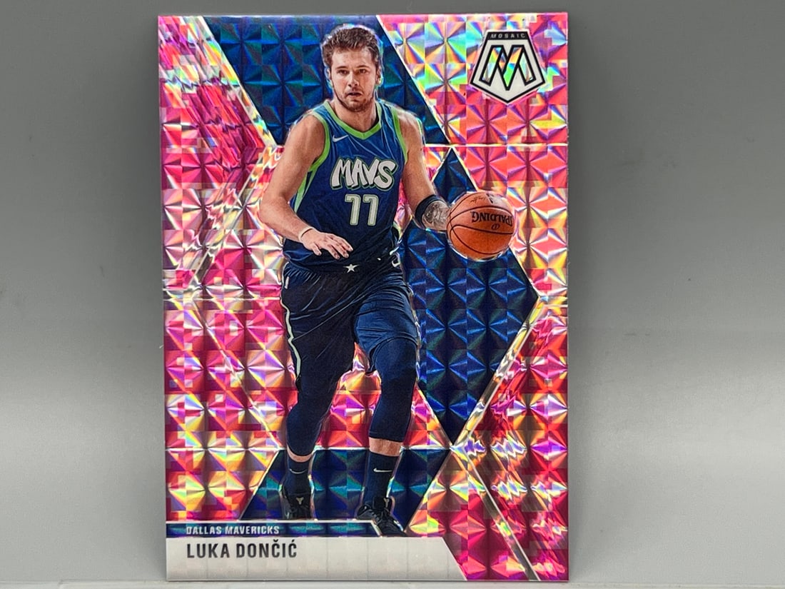 2019-20 Panini Mosaic Luka Doncic Pink Camo #44 (1 of 2)