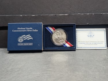 2009-P UNC Abraham Lincoln Commem Silver Dollar in OGP w/ COA