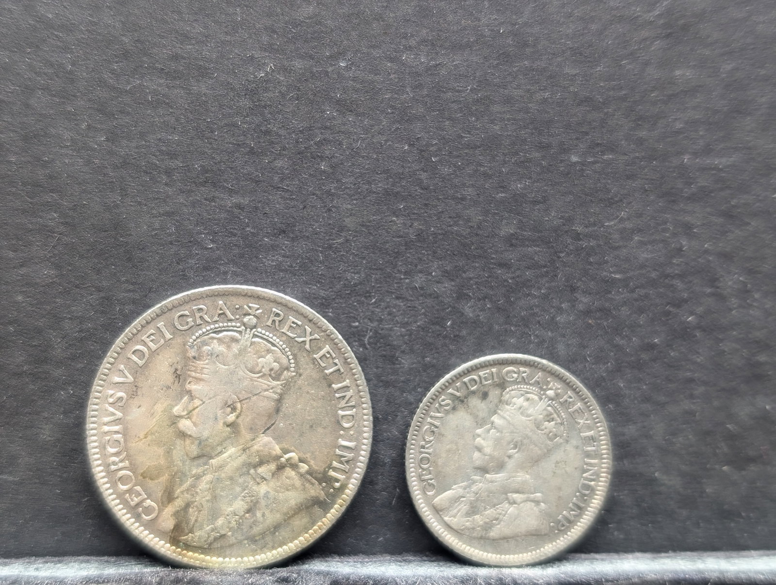 2 Silver Canadian Coins 1918 25 cents and 1916 (Nice Cond and toned) 10 cents: 2 Silver Canadian Coins 1918 25 cents and 1916 (Nice Cond and toned) 10 cents