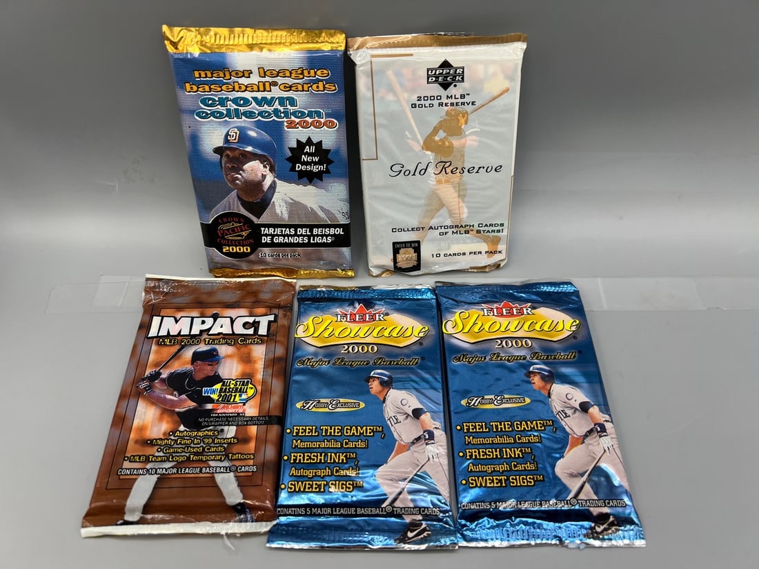 Lot of (5) Assorted 2000 Baseball Unopened Wax Packs (1 of 2)