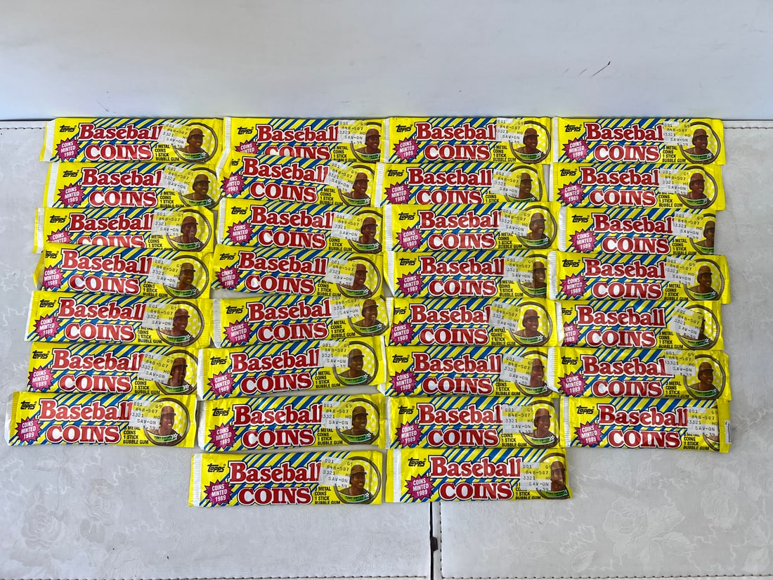 Lot of (30) 1989 Topps Baseball Coins Unopened Packs (1 of 4)