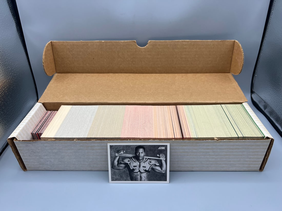 1990 Score Baseball Complete Set W/ Bo Jackson Pads Card: 1990 Score Baseball Complete Set W/ Bo Jackson Pads Card