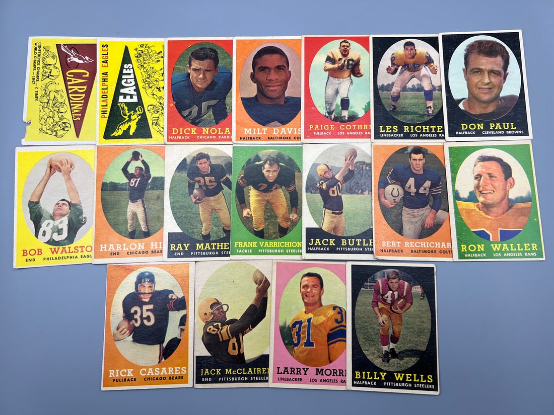 Lot of (18) 1958 Topps & 1959 Topps Football Cards - Varying Conditions (1 of 4)