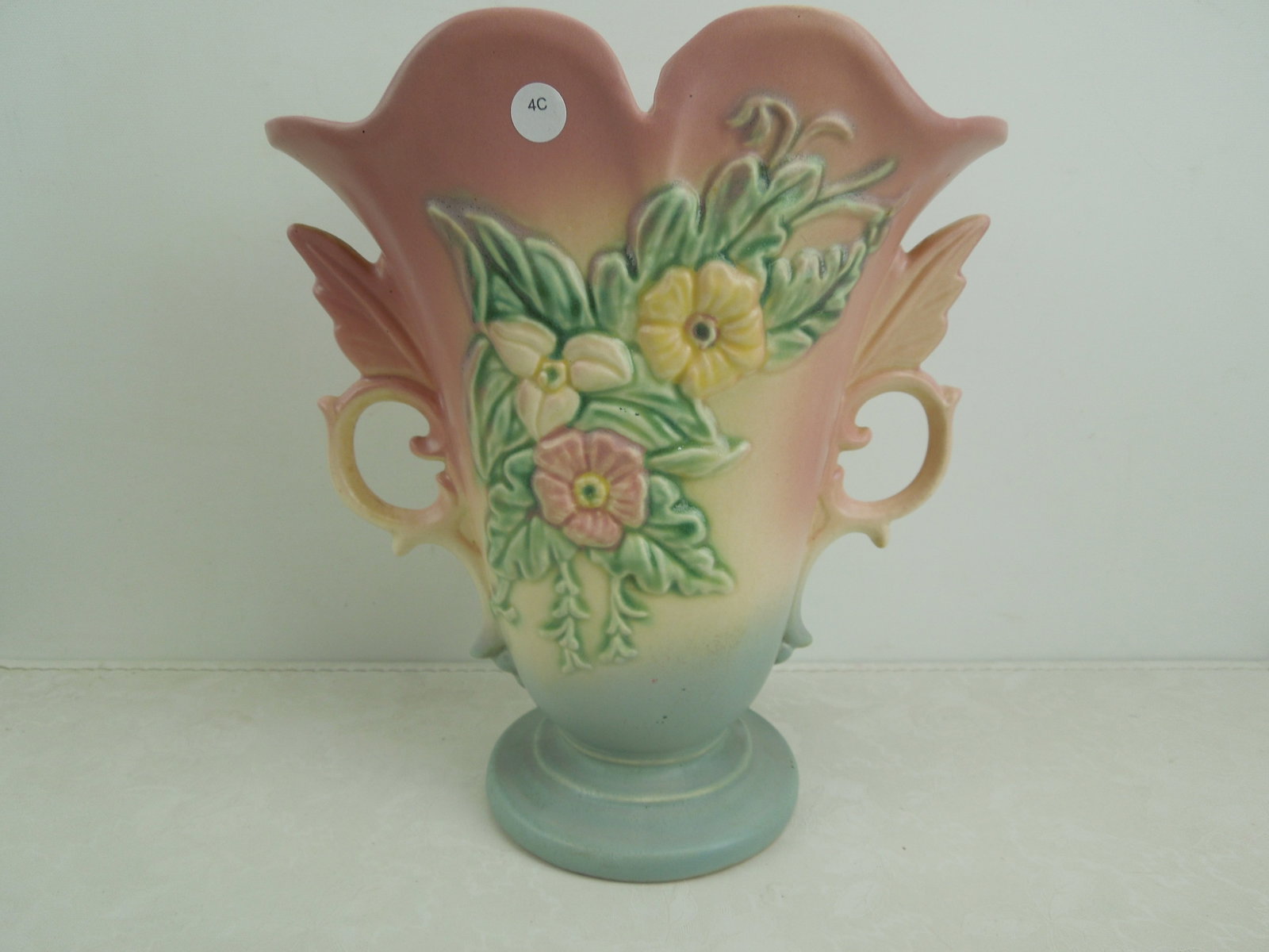 Hull Art #9 Vase 8 1/2": Hull Art #9 Vase 8 1/2"