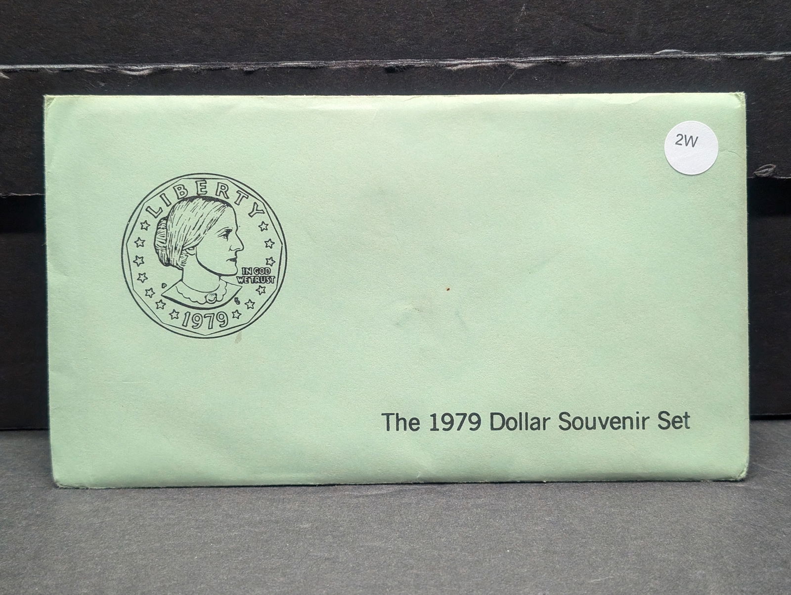 1979 Susan B. Anthony Dollar Souvenir Set In Envelope (1 of 3)