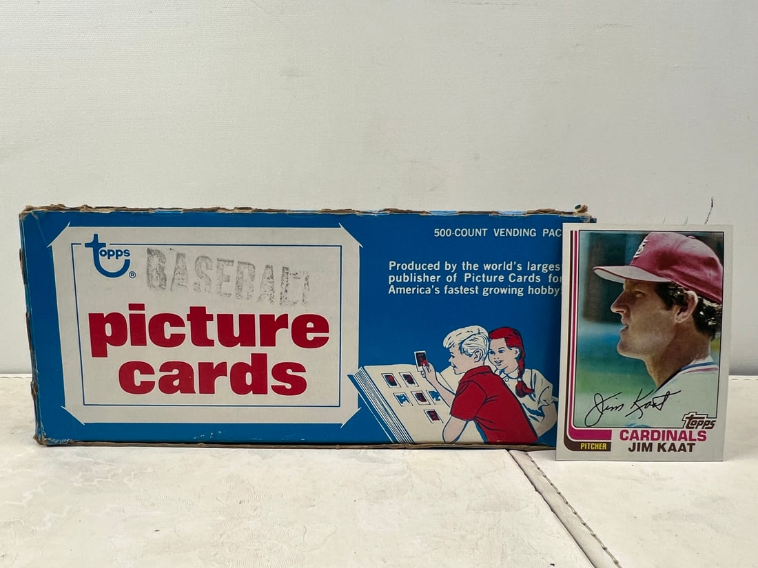 1982 Topps Baseball Vending Box - Not full (1 of 2)