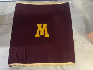 Vintage College University of Minnesota Blanket