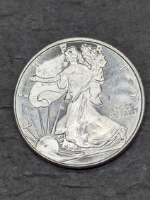 1 Oz. .999 FINE SILVER American Eagle Designed Coin