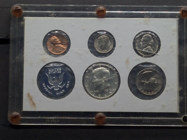 1965 Special U.S. Mint Set in Display Case