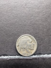 1918-S Buffalo Nickel w/ 2 Feathers **NEAT ERROR - VG**