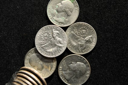 Roll of 40 1976P Bicentennial Washington Quarters. UNC