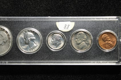 ( 5 Piece Coin Set) 1962 in Whitman Holder