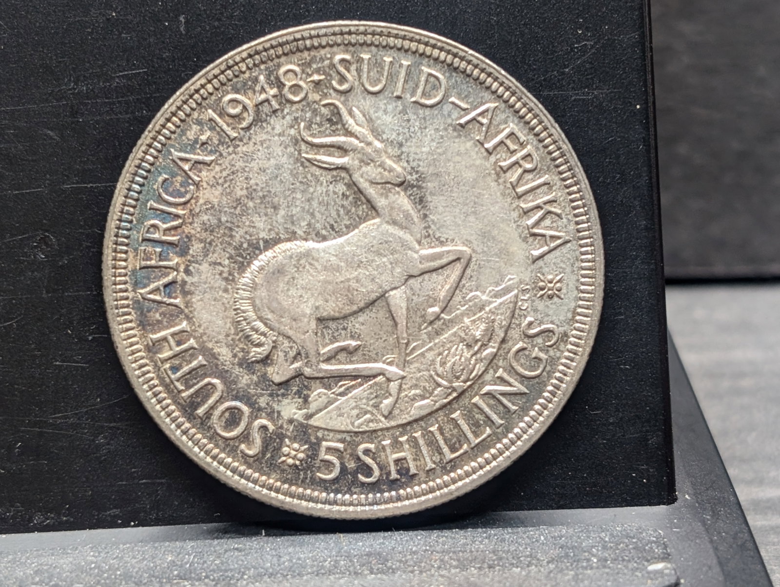 **HARD TO FIND** 1948 South Africa 5 Shillings Silver Coin - George VI: **HARD TO FIND** 1948 South Africa 5 Shillings Silver Coin - George VI