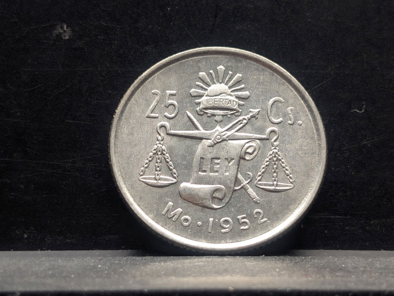 1952 Mexico 25 Centavos Silver Coin (1 of 2)