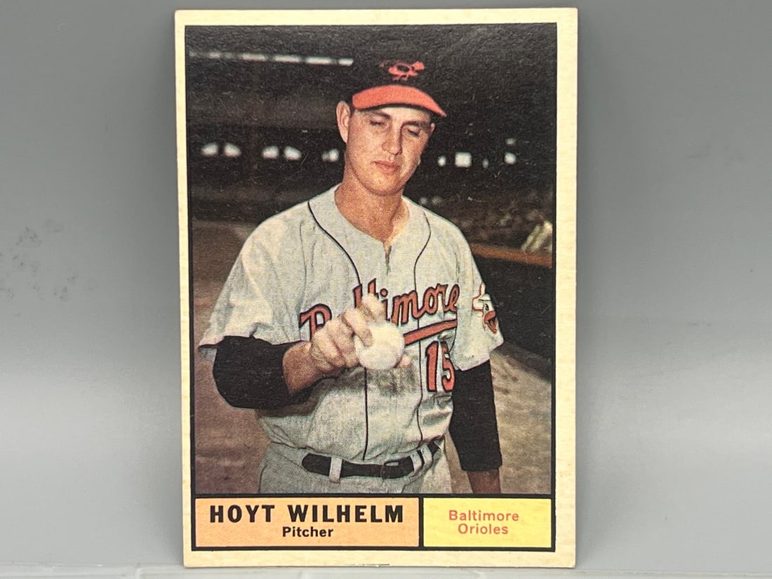 1961 Topps Hoyt Wilhelm #545 (1 of 2)