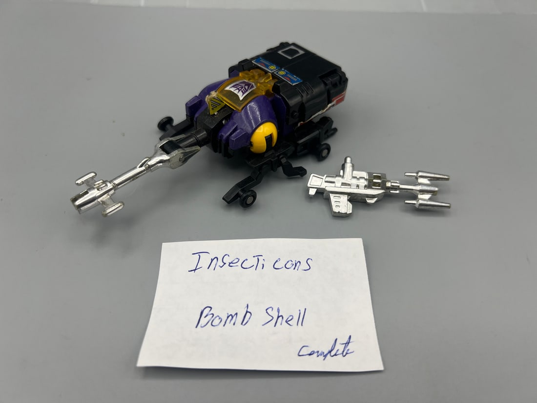 1985 Transformers G1 Insecticons Bombshell Figure - Appears Complete (1 of 4)
