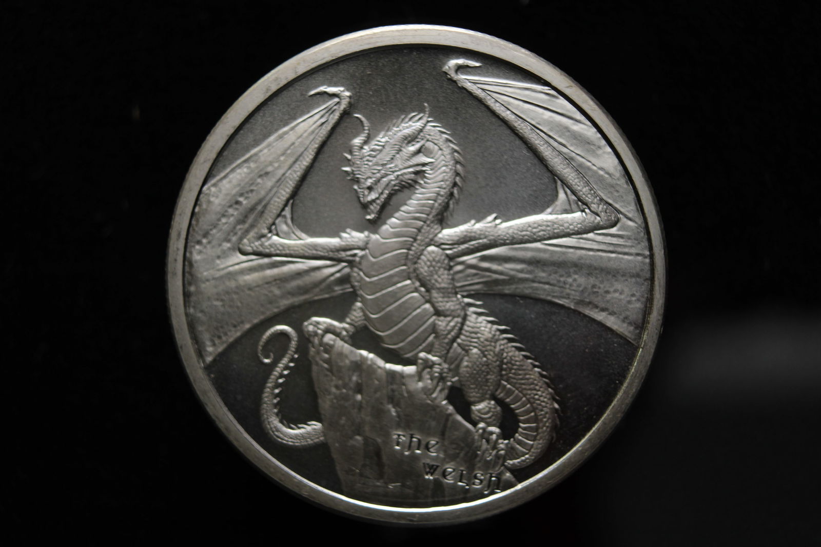 1 Troy Oz. .999 FINE SILVER Welsh Dragon Designed Coin (1 of 2)