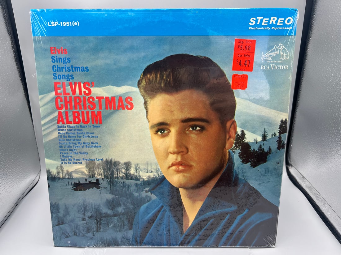 SEALED - Elvis Presley: Elvis' Christmas Album (1964), reissue - 60 year old record is VERY rare in (1 of 2)