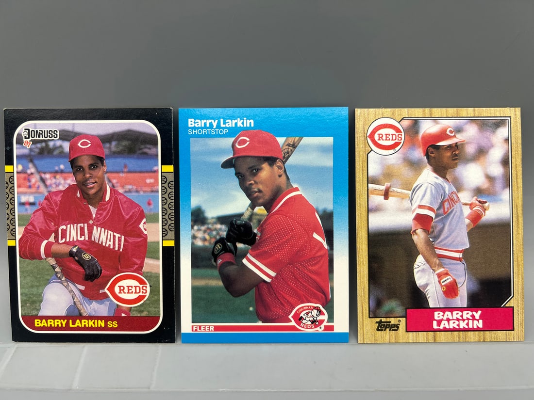 Lot of (3) Assorted Barry Larkin Baseball Rookie Cards - Varying Conditions (1 of 2)