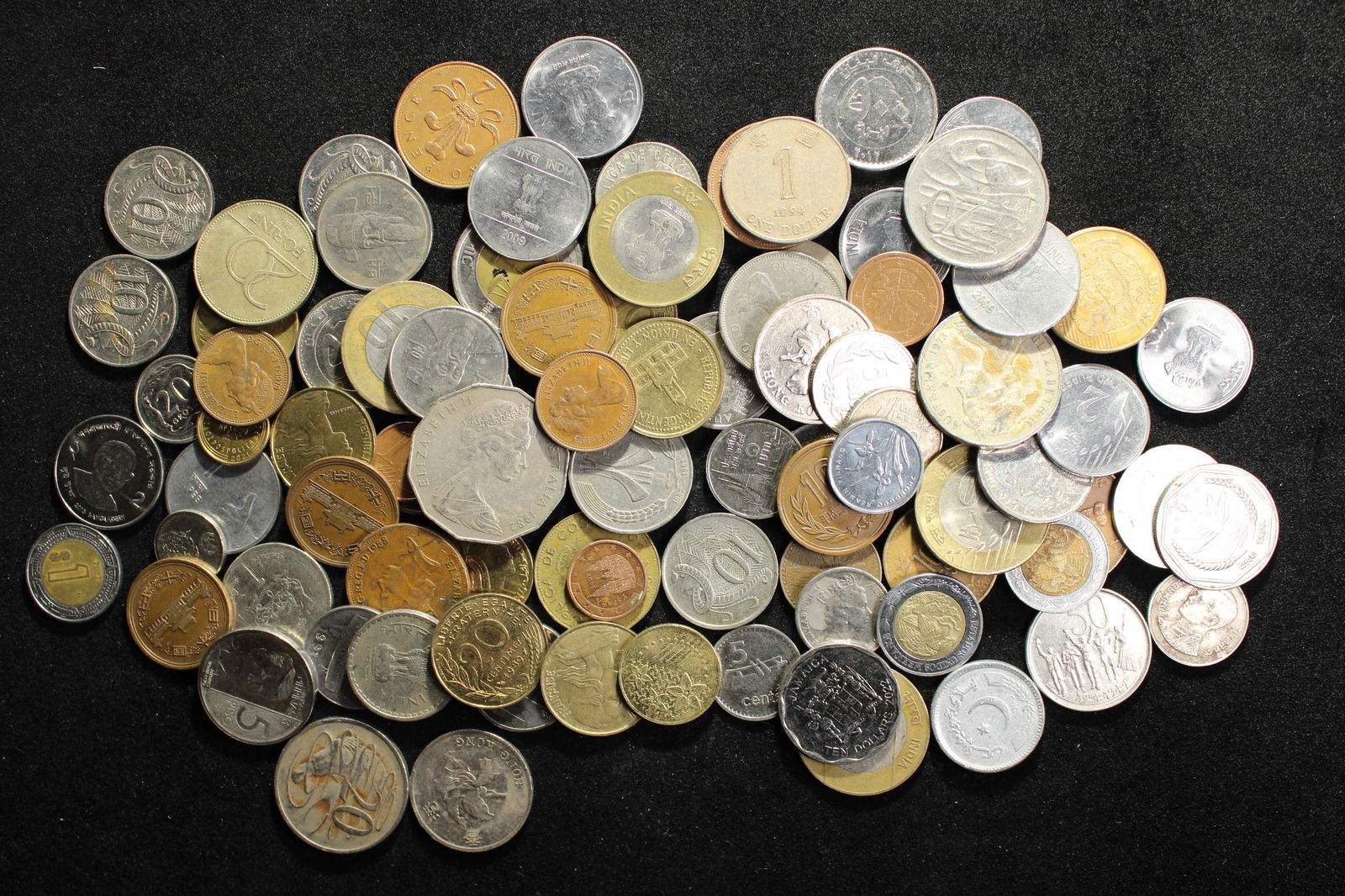 1 Pound World Coins (Many Proof/Unc-About 100 Coins) (1 of 4)