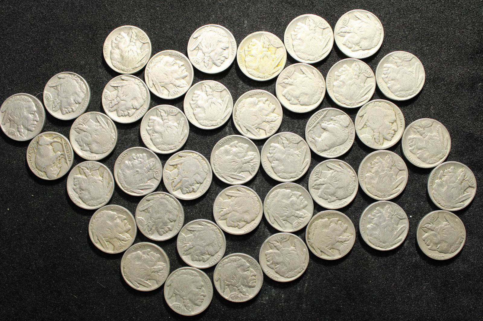 40 Assorted Buffalo nickels (1 of 4)