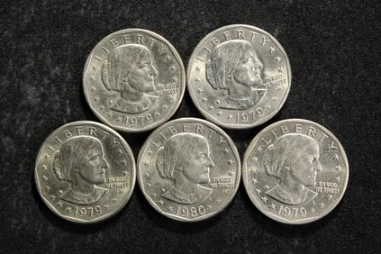 5 - Susan B. Anthony Dollars (2) 1979 P, (2) 1979-D & (1) 1980-D