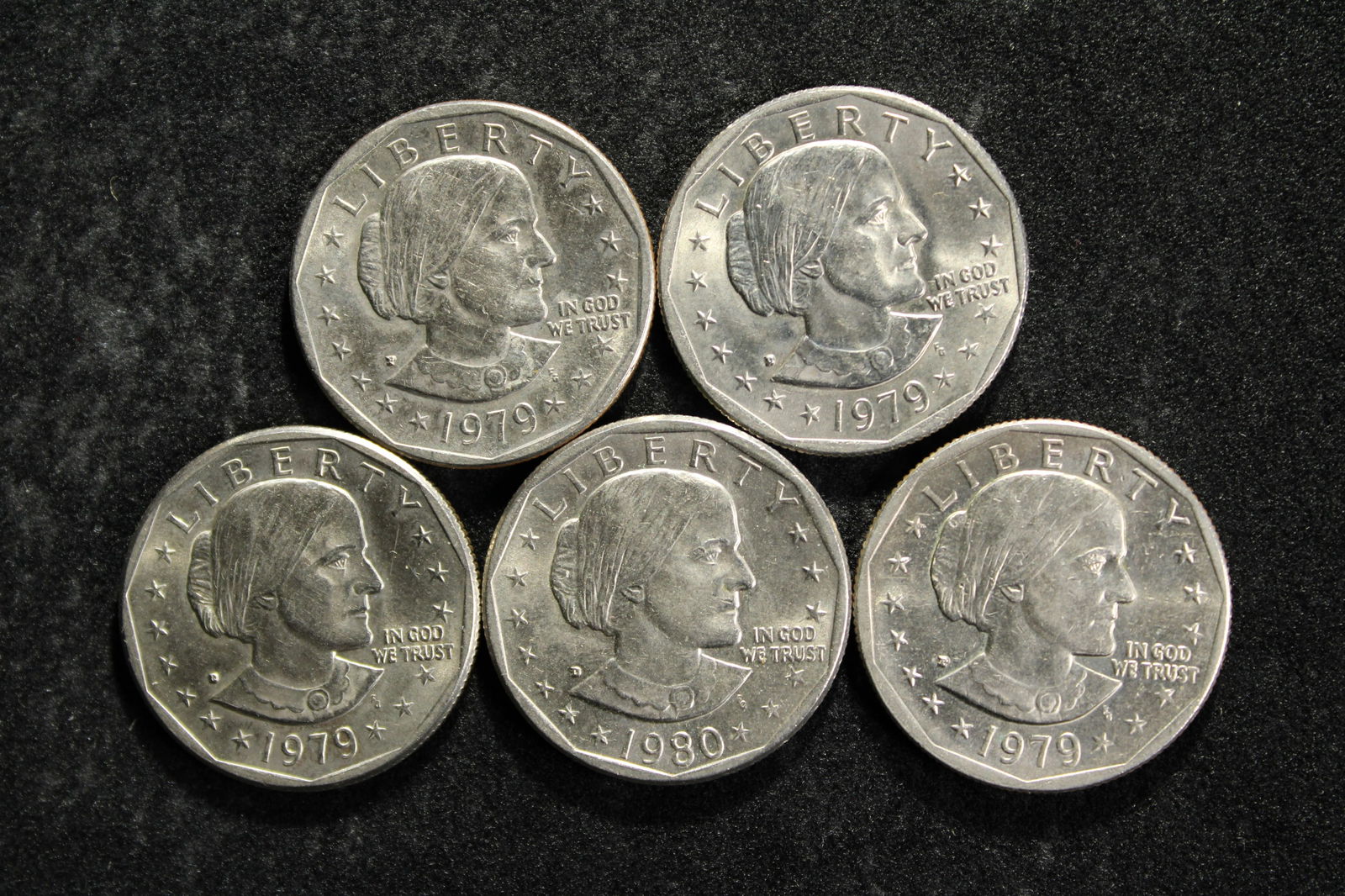5 - Susan B. Anthony Dollars (2) 1979 P, (2) 1979-D & (1) 1980-D (1 of 2)