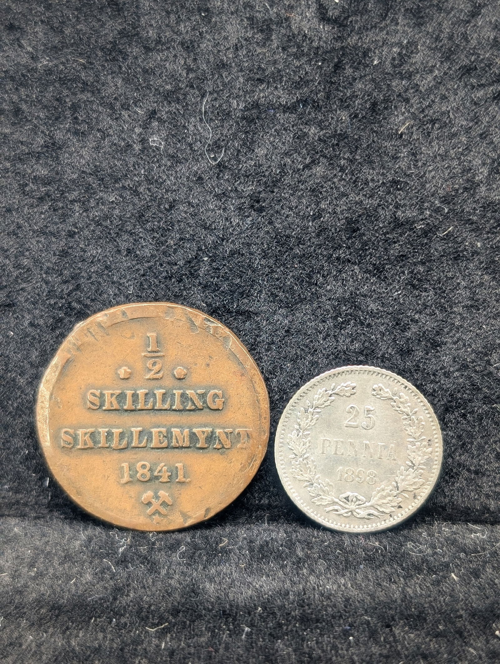1898 Finland 25 Pennia 75% Silver Coin & 1841 1/2 Skilling Coin (1 of 2)