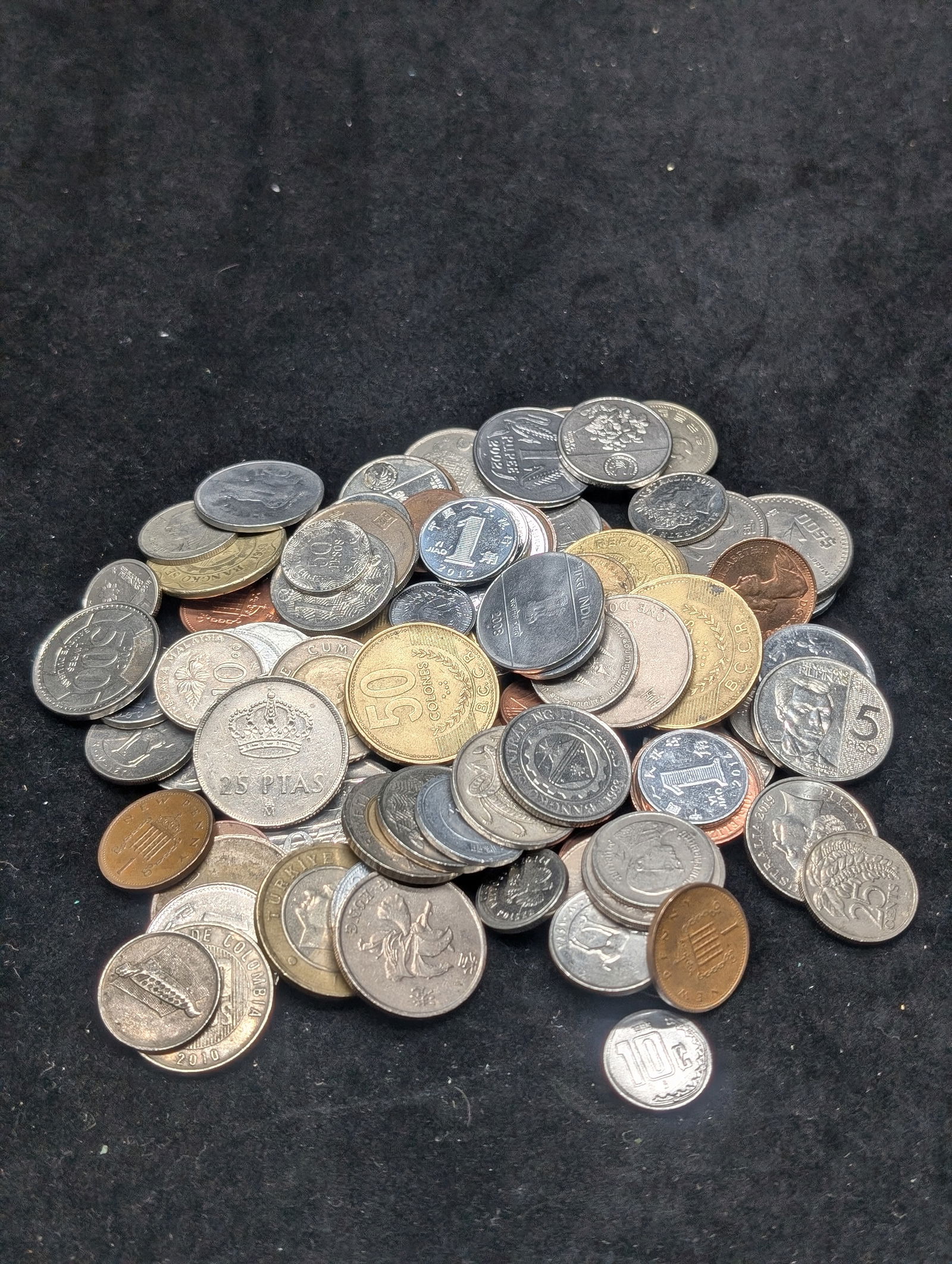 1 Pound World Coins (Many Proof/Unc-About 100 Coins) Unsearched! (1 of 6)