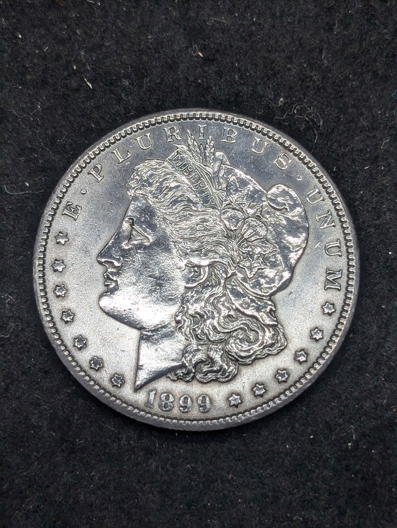 1899-O SEMI KEY Morgan Dollar. HIGH GRADE (1 of 2)