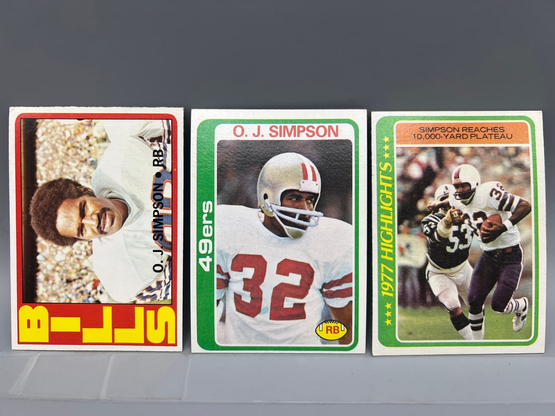 Lot of (3) 1970s Topps O.J. Simpson Football Cards - HOF (1 of 2)