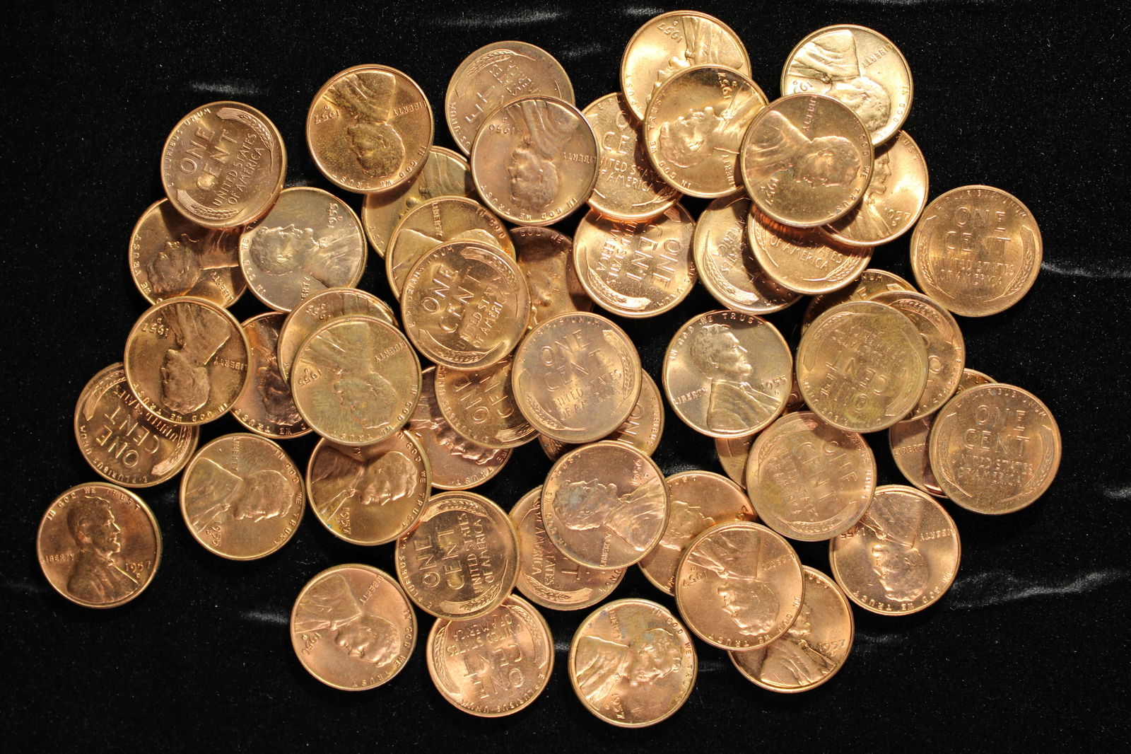 Roll Of 50 Red Brilliant Uncirculated Lincoln Head Wheat Cents. (1 of 3)