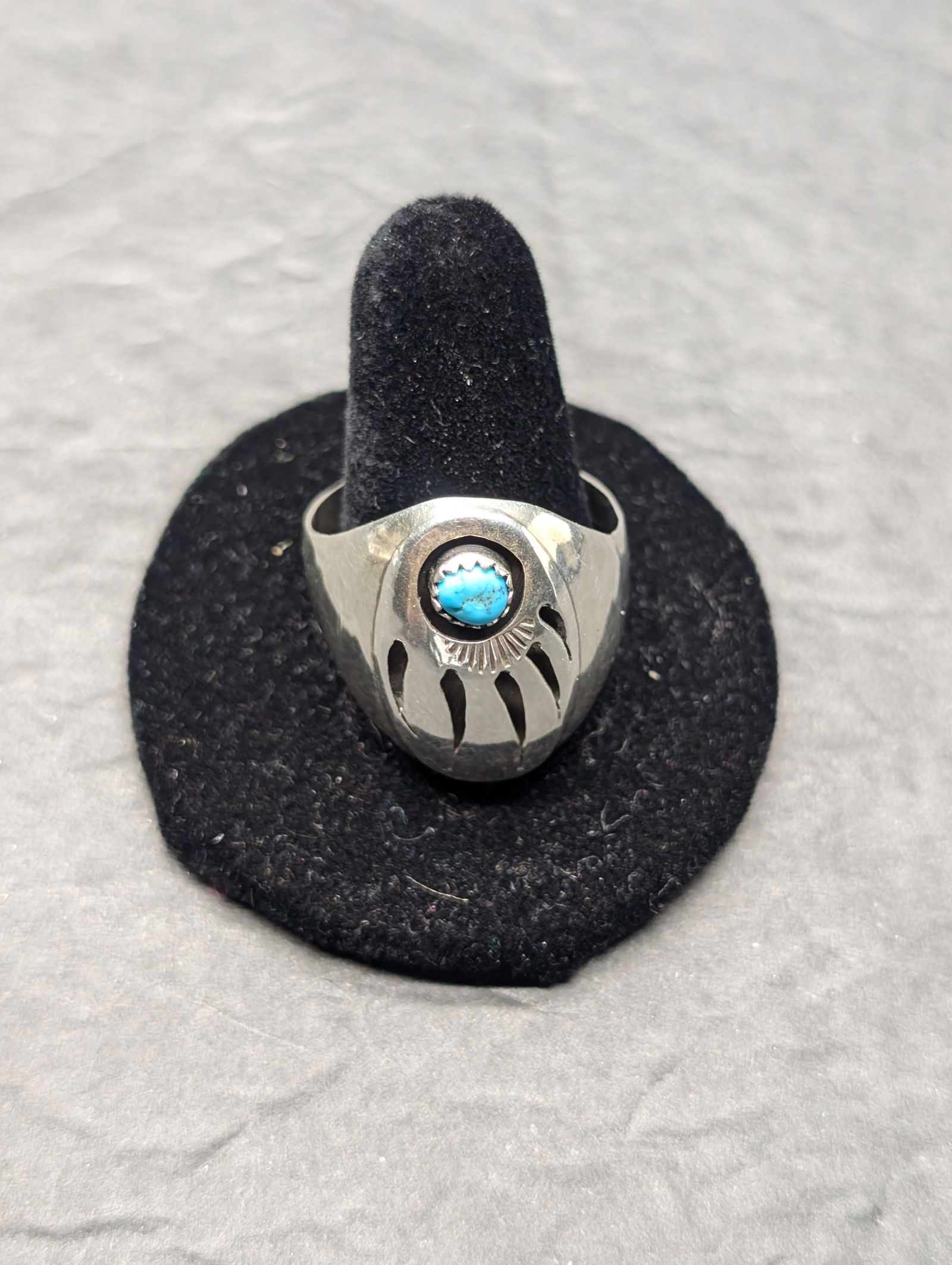 92.5% Silver (Stamped Sterling, 13.6 Grams, Turquoise) Bear Claw Vintage Ring, Size 14 (1 of 3)