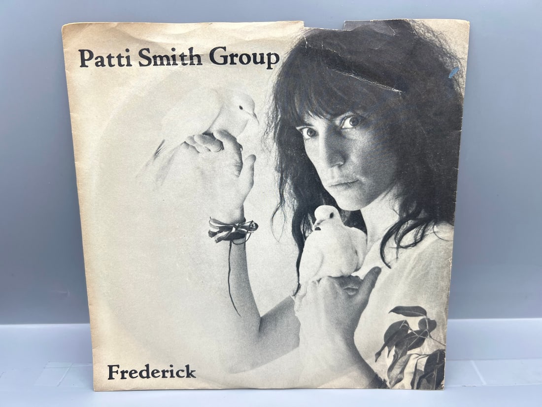 1979 Patti Smith Group Frederick 45 RPM - AS 0427 (1 of 4)