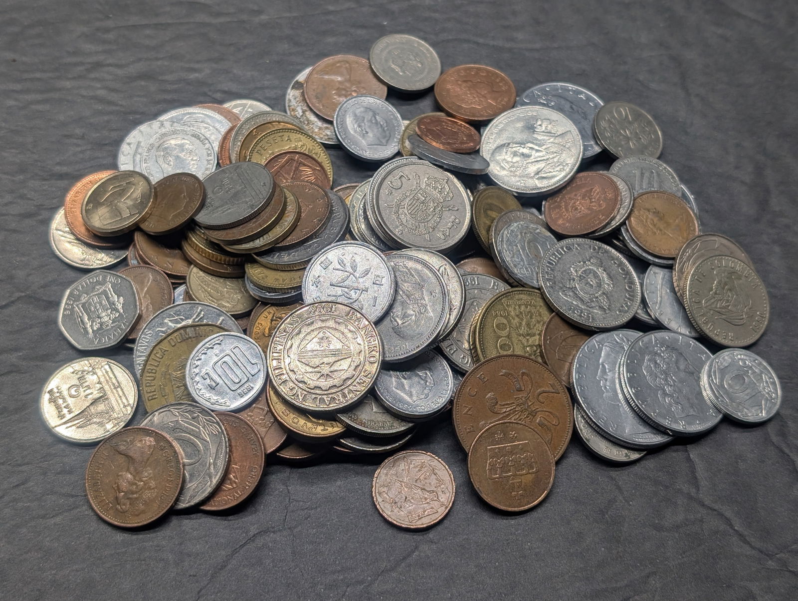 More than 1.25 lbs Foreign coins (1 of 4)