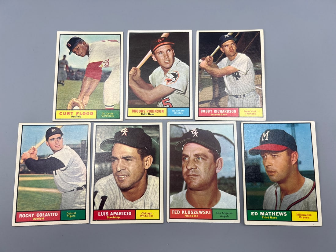 Lot of (7) 1961 Topps Baseball Cards - Varying Conditions - Brooks Robinson, Ed Mathews, Luis (1 of 3)