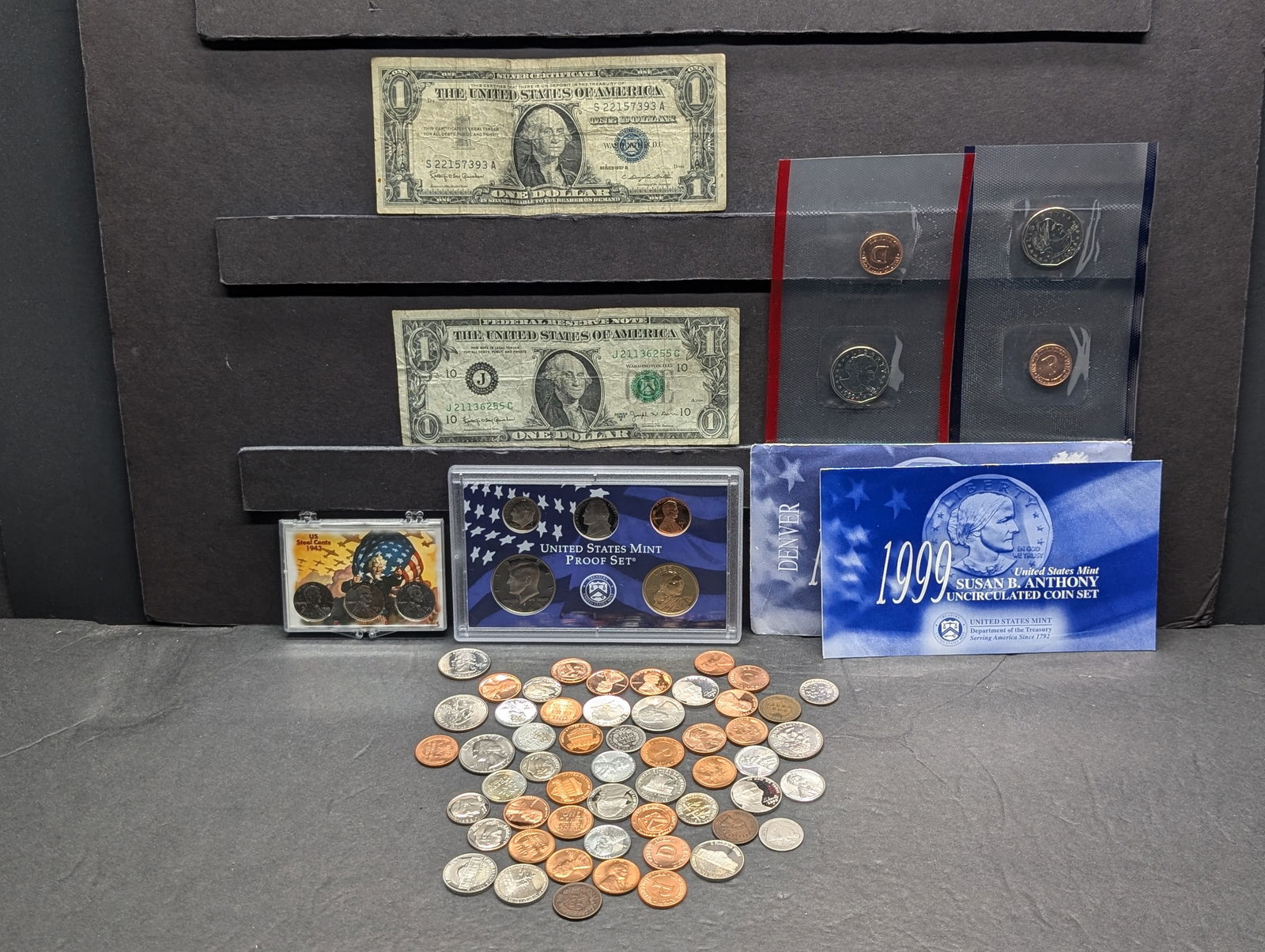 Large Grab Bag of Various U.S. Coins & Currency (1 of 11)