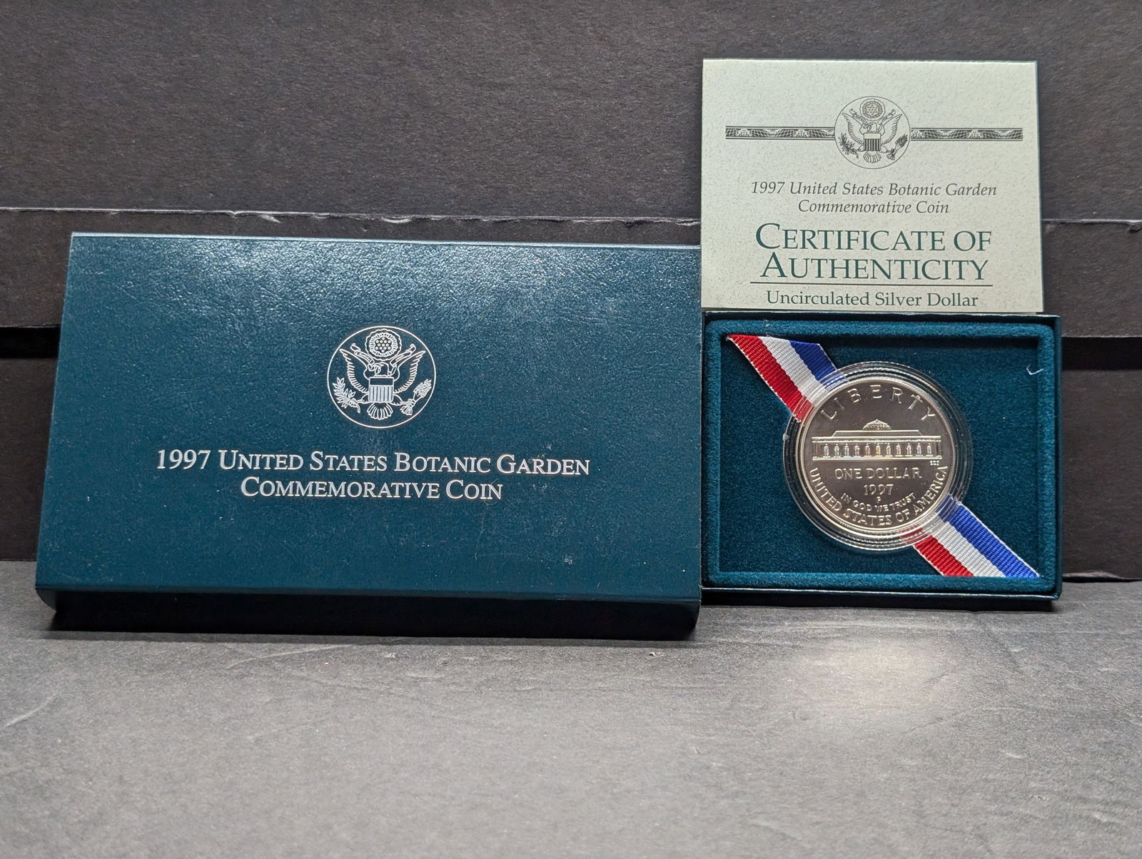 1997-P UNC Botanic Gardens Commem Silver Dollar in OGP w/ COA: 1997-P UNC Botanic Gardens Commem Silver Dollar in OGP w/ COA