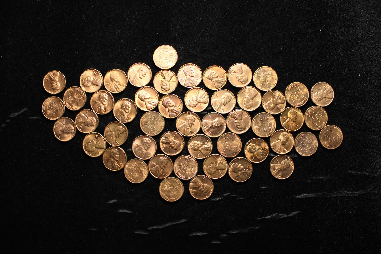 Roll Of 50 Red Brilliant Uncirculated Lincoln Head Wheat Cents. (1 of 4)