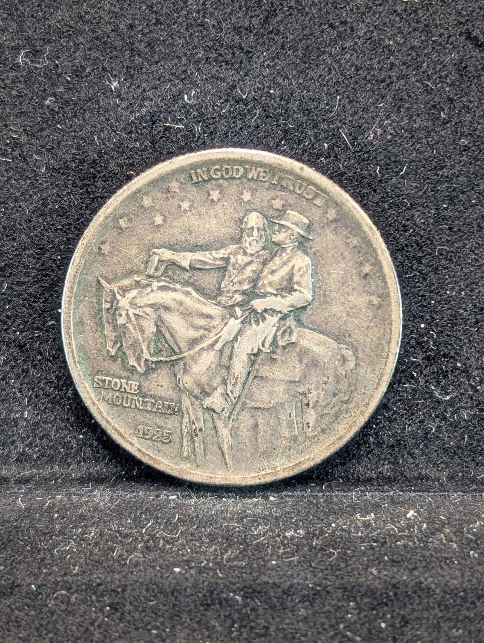 1925 Stone Mountain Half Dollar - 90% Silver - Nice Coin (1 of 2)