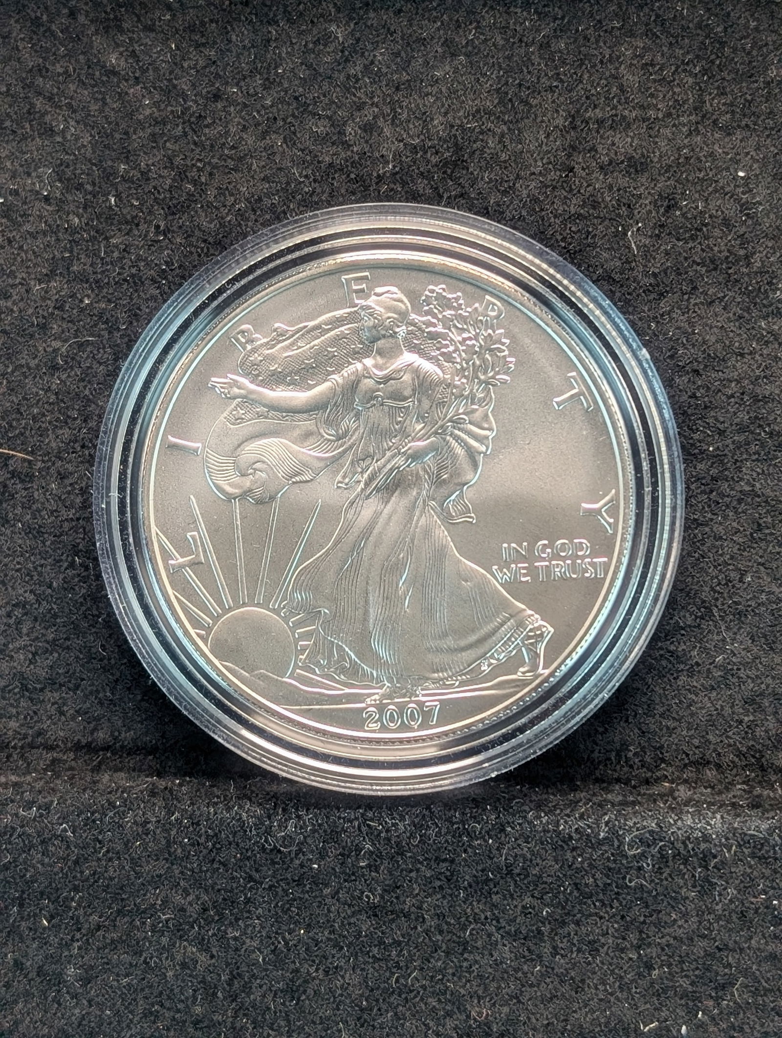 2007-W American Silver Eagle UNC With COA And Box (1 of 4)
