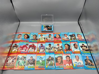 Lot of 60 - 1971 Topps Football