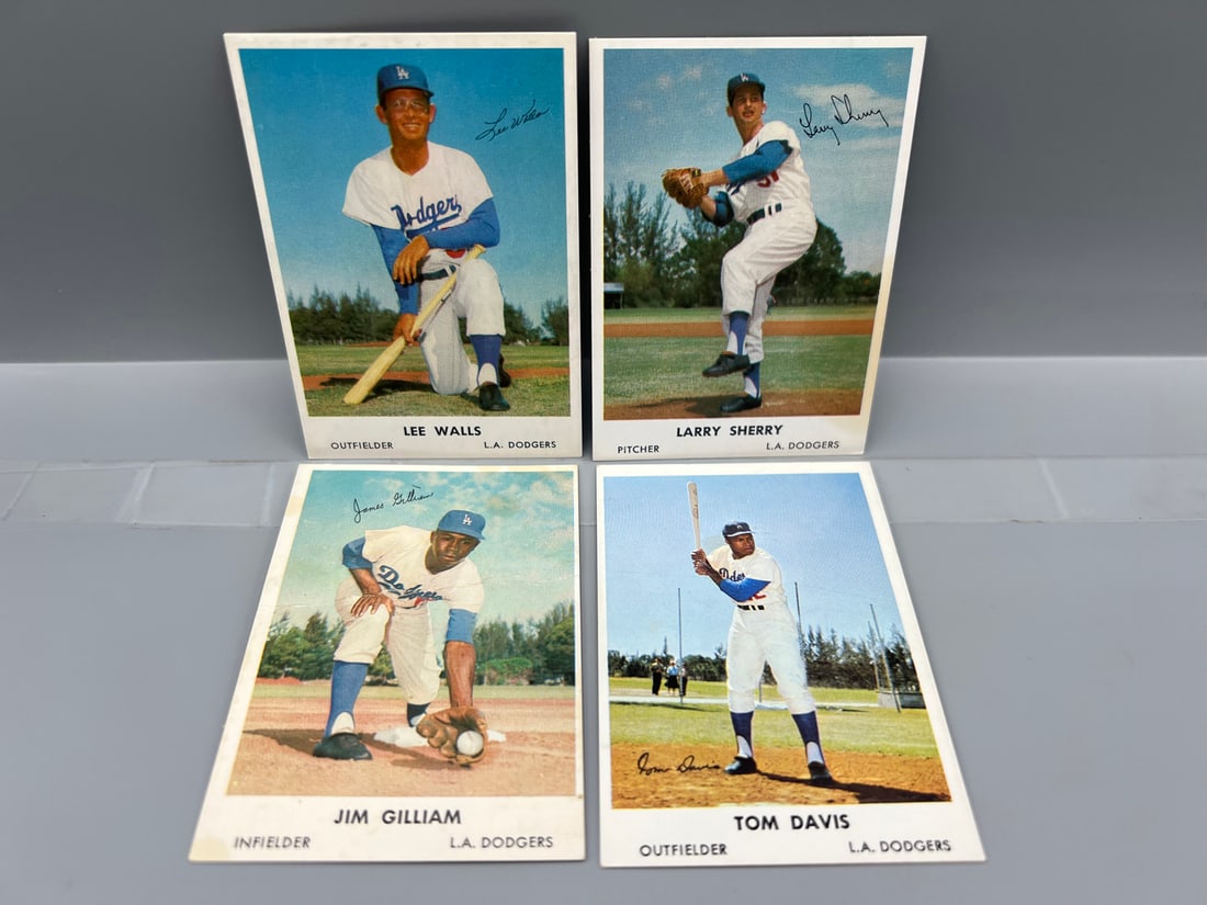 Lot of (4) 1961 & 1962 Bell Brand Los Angeles Dodgers Baseball Cards - Varying Conditions (1 of 2)