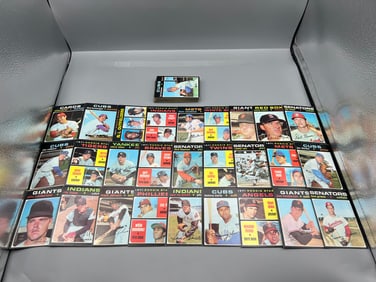 Lot of (54) 1971 Topps Baseball Cards W/ (2) High Numbers - Varying Conditions