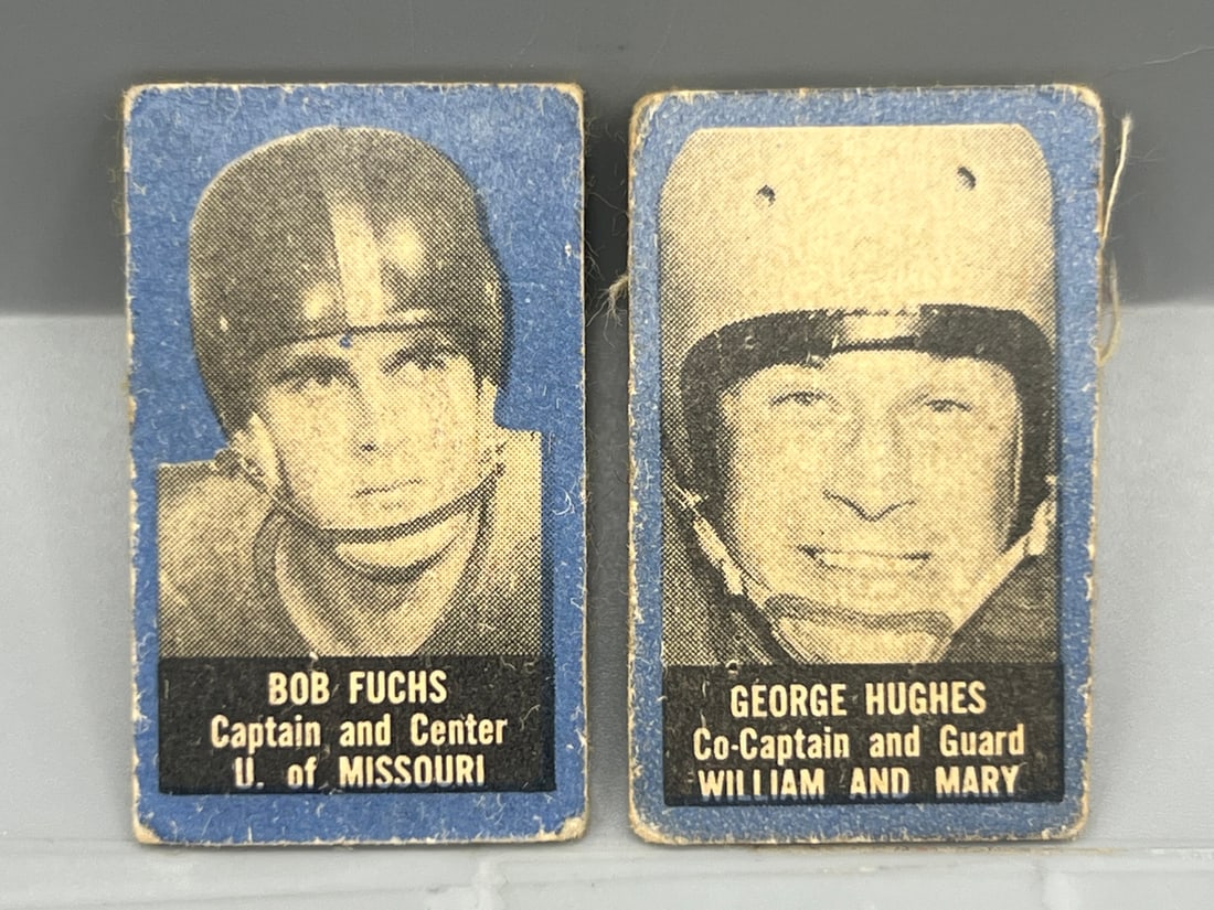 1949-50 Topps Felt Backs Bob Fuchs RC #27 & George Hughes RC #37: 1949-50 Topps Felt Backs Bob Fuchs RC #27 & George Hughes RC #37