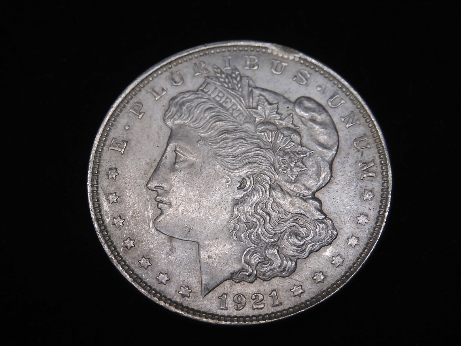 1921 Morgan Silver Dollar w/ Mint Clip (1 of 2)