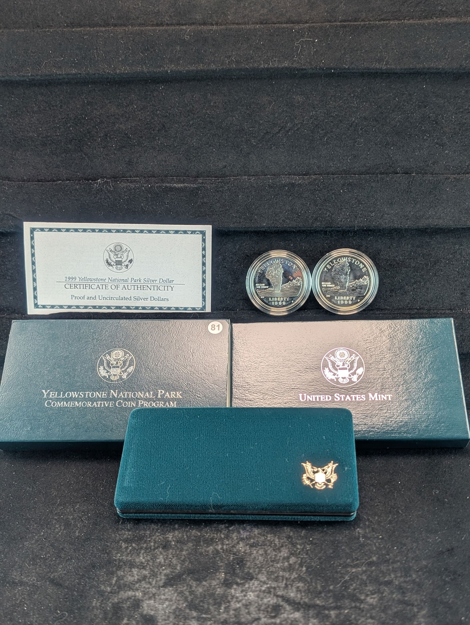 1999 P Yellowstone National Park Proof and UNC Silver Dollars OGP (1 of 4)