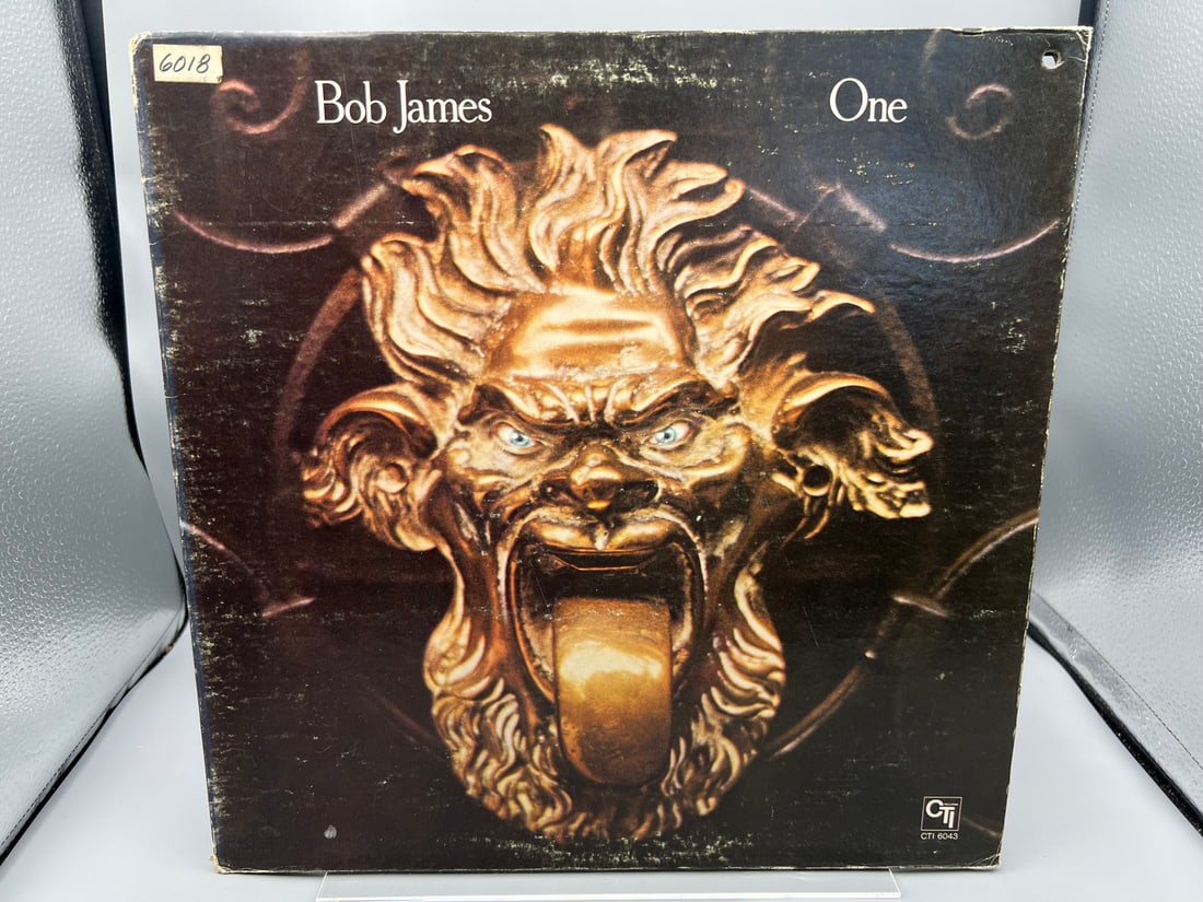 1974 Bob James One Gatefold Radio Stadion Copy Vinyl Album - CTI 6043: 1974 Bob James One Gatefold Radio Stadion Copy Vinyl Album - CTI 6043 - Records have not been tested by the auction house for play quality. All items are sold as is.