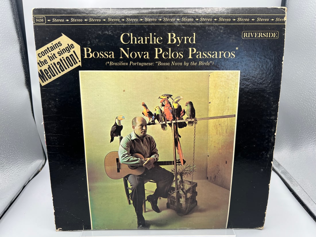 1962 Charlie Byrd Bossa Nova Pelos Passaros Vinyl Album - RLP 9436: 1962 Charlie Byrd Bossa Nova Pelos Passaros Vinyl Album - RLP 9436 - Records have not been tested by the auction house for play quality. All items are sold as is.