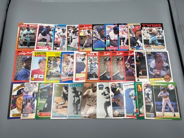 Lot of (30+) Assorted Kirby Puckett, Carlton Fisk, & Rickey Henderson Baseball Cards - Varying